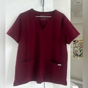 Figs 3 pocket scrub top